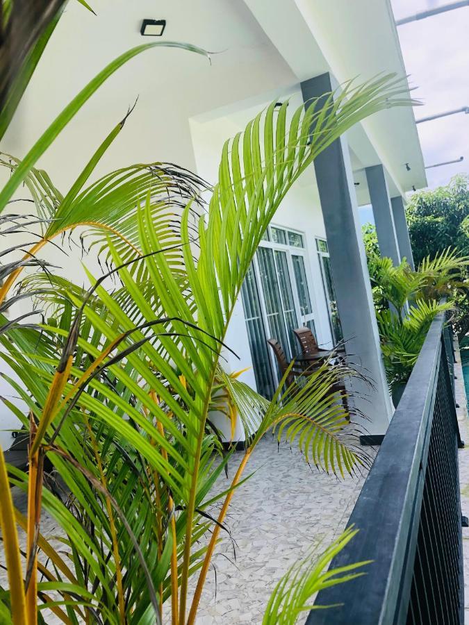 Tinara River Inn, Weligama Esterno foto