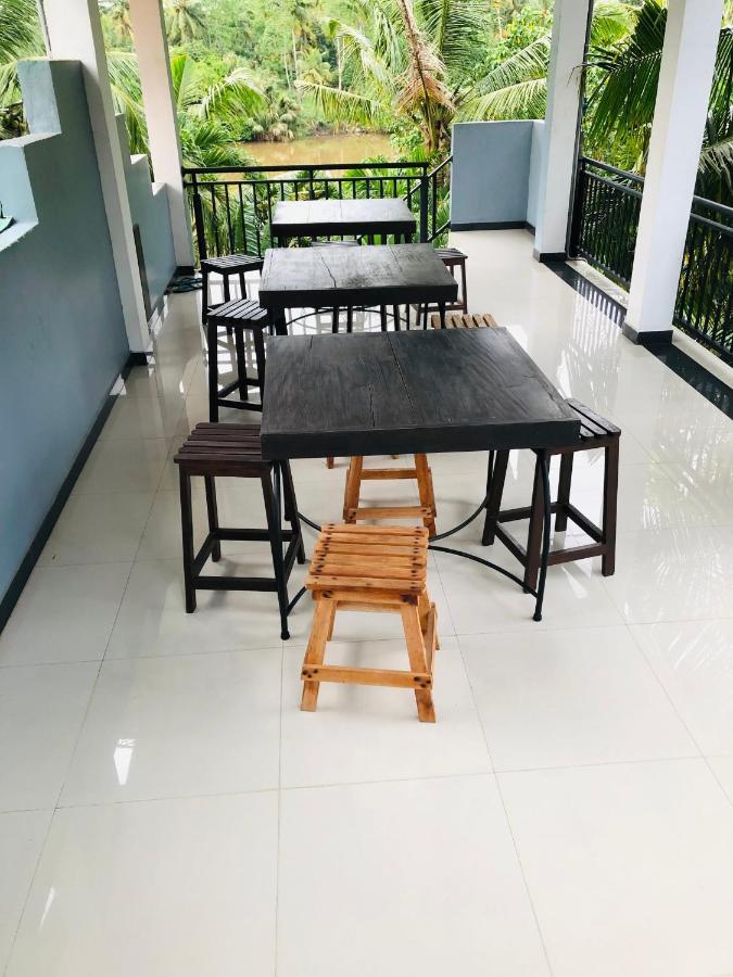 Tinara River Inn, Weligama Esterno foto