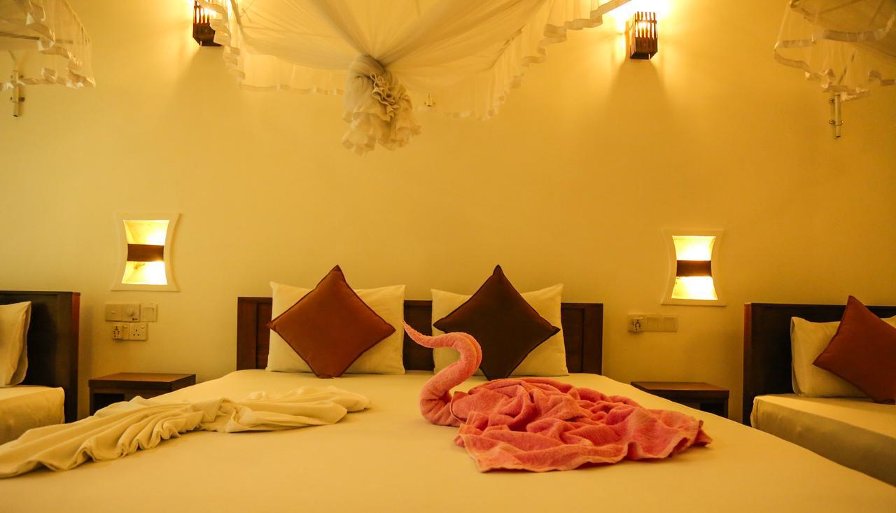 Tinara River Inn, Weligama Esterno foto
