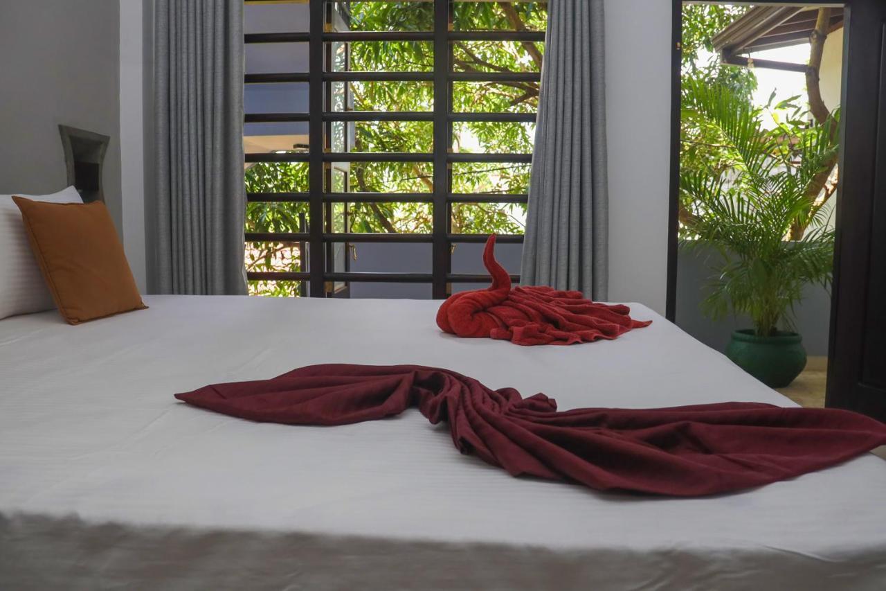 Tinara River Inn, Weligama Esterno foto